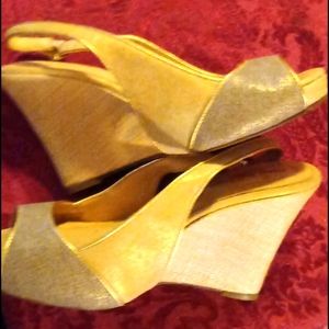 Ciao Bella 8.5 Gold light and darker wedges